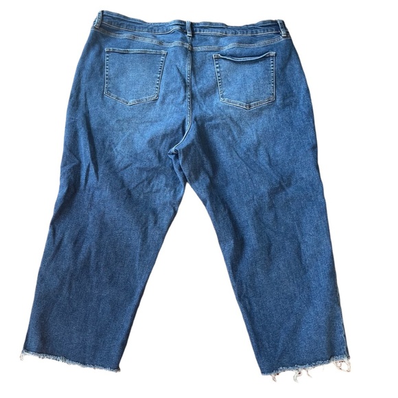 Ava & Viv Distress Cropped Jean Size: 26W - Picture 2 of 13
